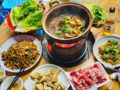 招牌鸡煲-雄伟美食(高沙中街店)