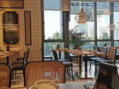 靠窗位-天怡興·百年蒸饺(中心书城店)