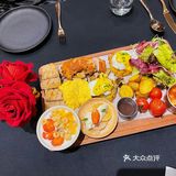 酒吧里的brunch套餐，可以吹爆！