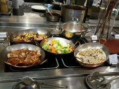 -圣丰索菲特·2 On 988 Café 自助餐厅