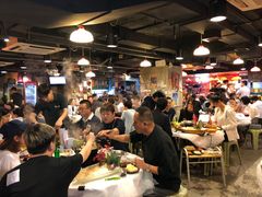 大堂-鲜入围煮花胶鸡海鲜火锅