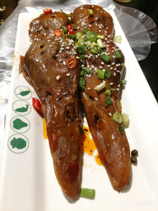 严厨老坛酸菜鱼(硅谷广场店)-鸭头-菜-鸭头图片-郑州美食-大众点评网
