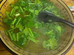 牛肉汤-锅贴大王南翔小笼(临沂二村店)