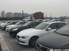 -融创茂-停车场