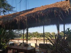 -乌托邦酒吧和餐厅