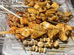 -小山羊功夫串·泰安烧烤·海鲜小炒老地摊店