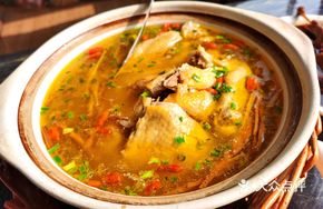 Chicken Soup with Golden Needle Mushrooms and Goji Berries