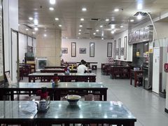 -牛一嘴·兰州牛肉面·大盘鸡(财富中心店)