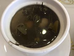 石橄榄炖龙骨汤-陆记鹅庄·潮汕菜·狮头鹅(大仟里店)