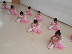 -雅米拉艺术中心(少儿舞蹈培训)