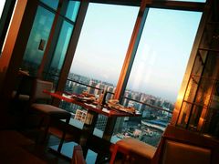 靠窗位-视界美食自助餐厅·石家庄希尔顿酒店