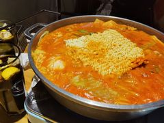 部队年糕鸡肉火锅-花腰餐吧Bistro烧烤 傣味(传媒大学店)