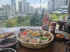 -包整·丝娃娃(一览甲秀楼风景店)