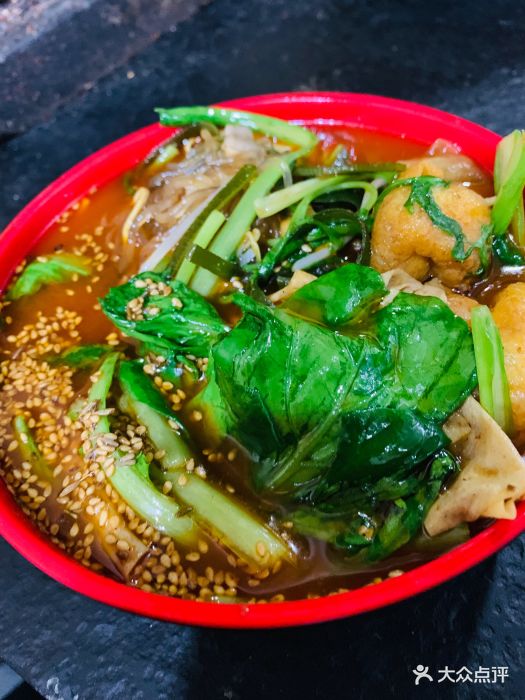 川婆大锅麻辣烫图片