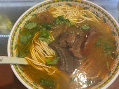 -金杨拉面王小吃面馆·牛三宝面·红烧牛肉粉