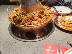 -老佛爷铜炉蛙锅(东门老街店)