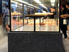 面包甜点陈列柜-LELECHA乐乐茶(上海五角场万达广场店)