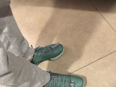 -UNDER ARMOUR(新燕莎奥莱店)