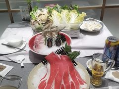 -红鼎豆捞·非遗鲍皇汤火锅(宝丰路店)