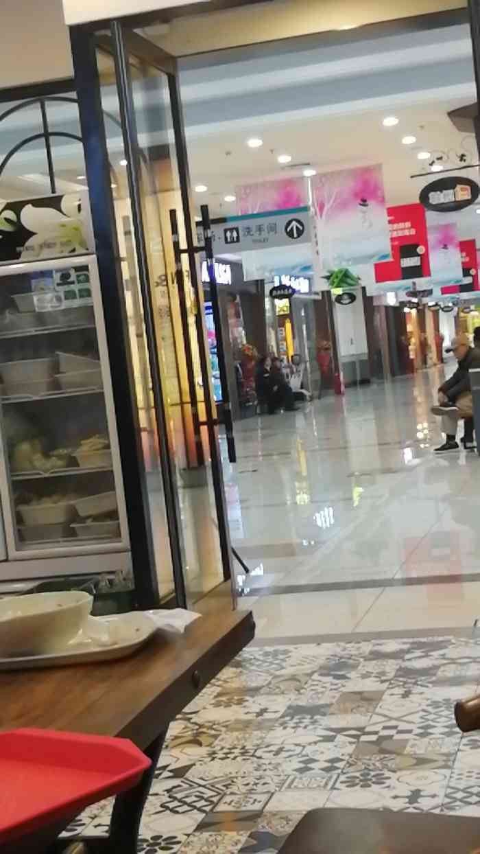大润发(大石桥店)-"每次必点他家的麻辣鱼粉,煮粉的阿姨也特别.