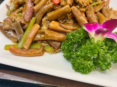 肥牛炒海肠-君霖海鲜私房菜(春柳店)