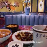 尝试了一下新疆菜，还挺好吃的！如果大伙要去的话