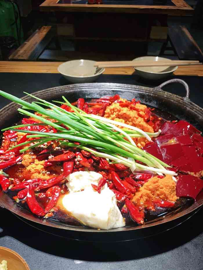 江渝10号老火锅-"真不好意思说自己是路过.然后闻到香味来吃.