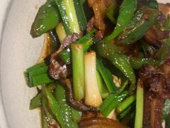 -廖师傅大蒜炒腊肉(袁家岭店)