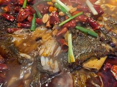 -鸣记脆皮烤鱼·海鲜烤鱼(三八广场店)