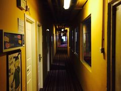 -拖板鞋咖啡旅行酒店(春熙路地铁站店)