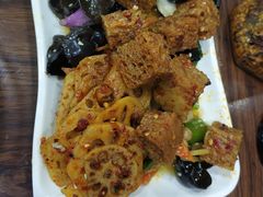 -小胡驴肉火烧 砂锅米线(义和庄店)