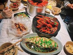 -巴厘龙虾·榜首油焖大虾(音乐学院·沿江酒馆店)