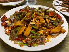 -超越海鲜屋(飞龙物业店)