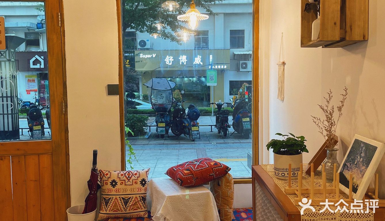 隐匿在沙井的轻食店，打卡#沙井#柠檬茶