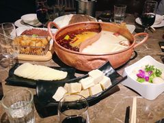-三人行骨头王火锅(长寿店)