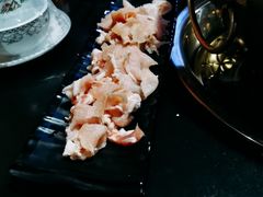 -果松木炭酸菜铜火锅·外婆参鸡汤