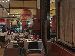 -刘姐啤酒鱼民族演艺餐厅(西街总店)