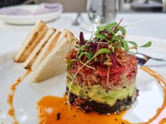 牛肉塔塔配牛油果黑橄榄酱-Solo(衡山路店)