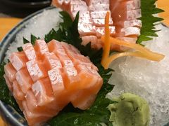 三文鱼腩刺身-花炉日本料理