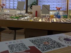 -天空之镜眼镜店蔡司依视路配镜授权零售店(望京颐堤港店)