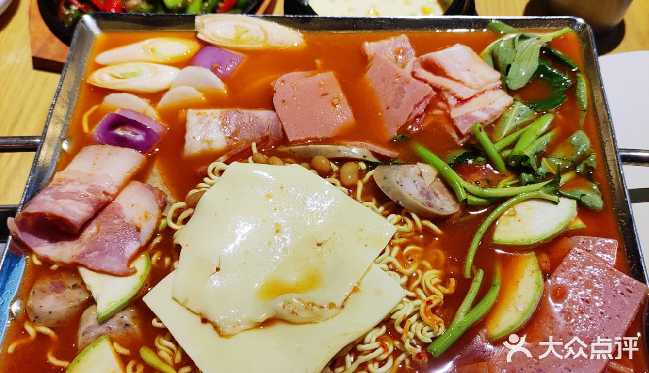 西湖边的一家韩料好店