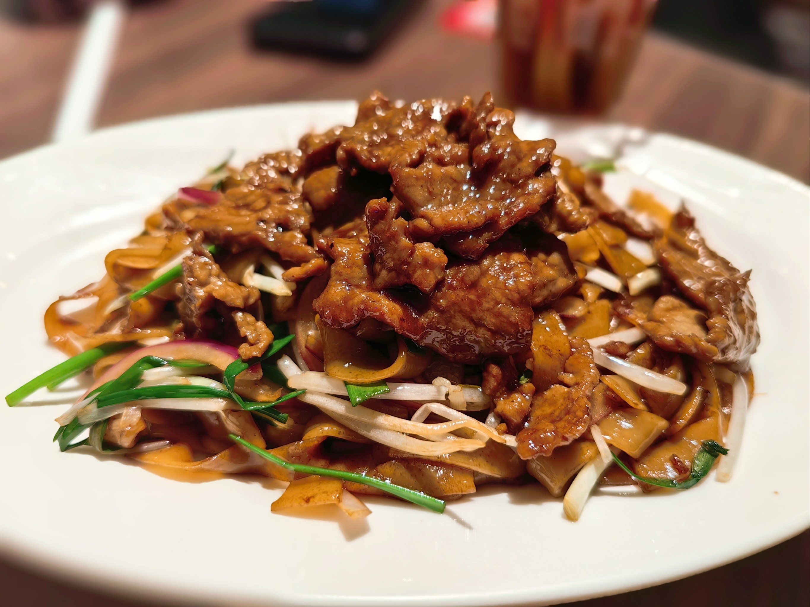 没想到新旺的港式干炒牛河这么哇塞,牛肉浆得恰到好处,嫩滑鲜美,不老