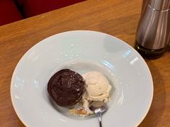 巧克力蛋糕冰激凌-LA MAISON公鸡和龙(蛇口店)