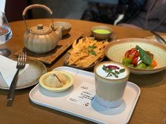 滇红玫瑰乳扇拿铁-FOOOO CITY CLUB 孚乐里音乐西餐酒吧(悠方店)