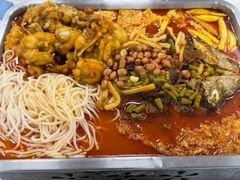 -在巷子里的烤肉店·螺蛳粉烤鱼·牛蛙(和美城店)