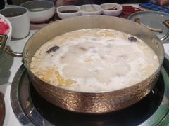 -洪氏嗨捞·广东猪肚鸡·椰子鸡火锅(西咸万象城店)