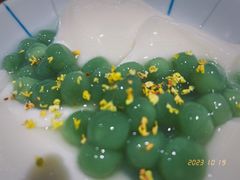 小青团冰豆腐花-李百蟹·江南蟹黄面·河景餐厅(夫子庙总店)