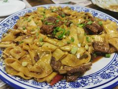 -壹阁胡羊焖饼(特色小吃街店)