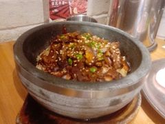 韩式辣五花肉拌饭-青瓦炭韩潮烤肉(花园道店)