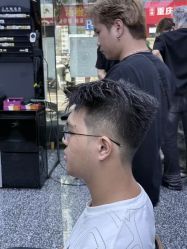-藤野造型专业烫染接发